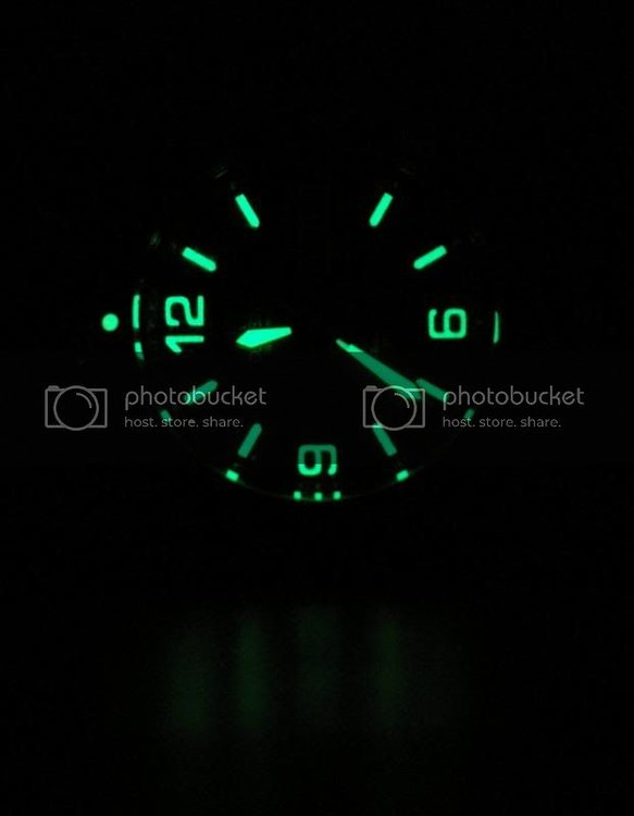 Orient_Black_Mako_glow1.jpg