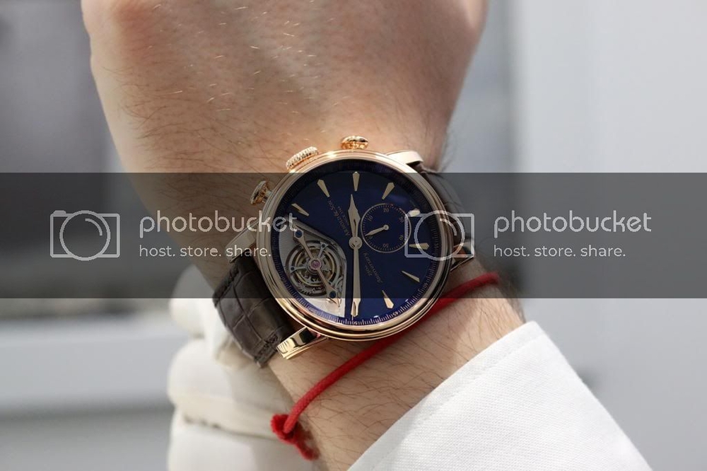 aamps_chrono_tourbillon_wrist.jpg