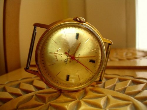 fe5a61b7351fa725med.jpg
