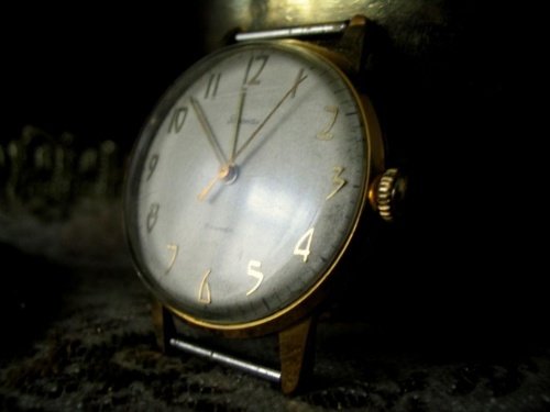 c562f9a5eaa763a9med.jpg