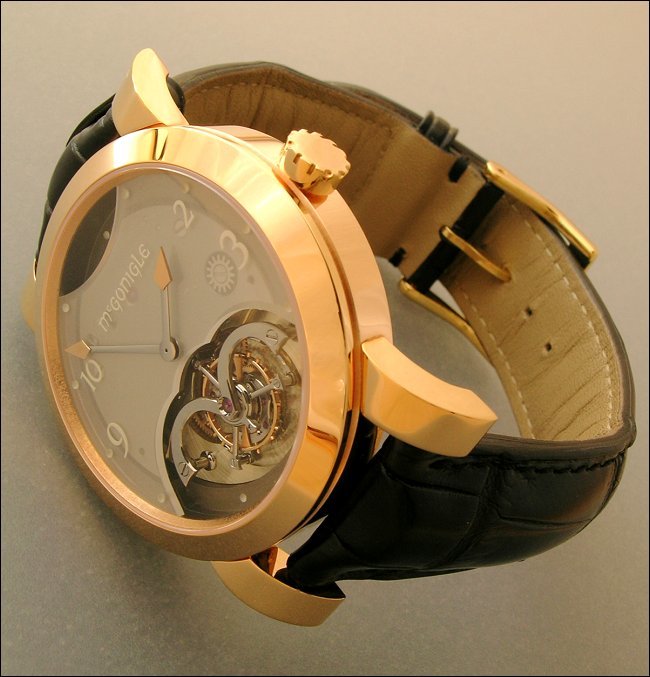 mcg001sm.jpg