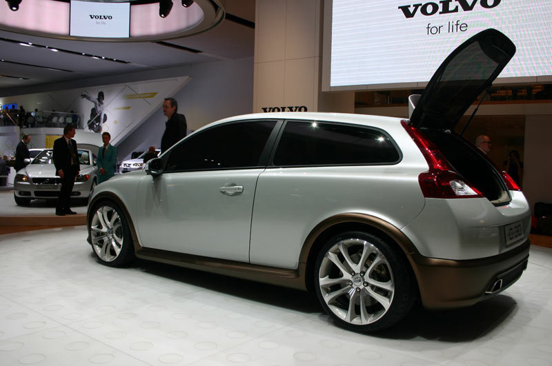 volvo_c30_2_big.jpg