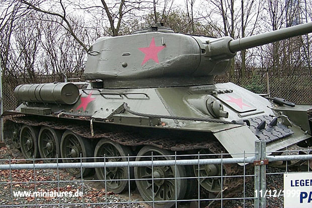 t-34-85-medium-tank.jpg