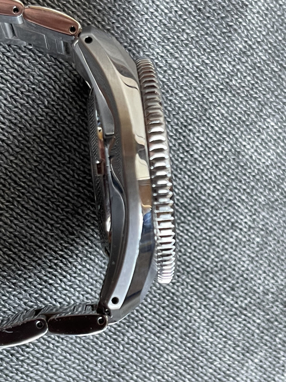 D5-B757-E2-2-CF0-4-E97-AAEC-8-B4333056-F