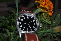 Steinhart Nav B Uhr II