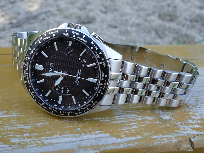 Citizen CB0021-57E Radio Controlled