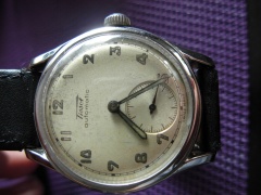 Jeden z pierwszych automatow Tissota