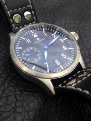 Steinhart NAV-B Uhr 44