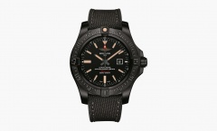 Breitling Avenger BlackBird 44 mm.