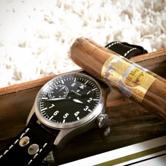 Steinhart Nav B Uhr II 44mm