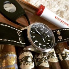 Steinhart Nav B Uhr II 44mm