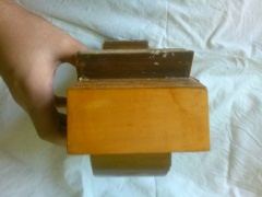 Lewa strona  brzeg lewego boku po