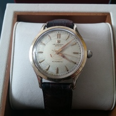 Universal Geneve automat