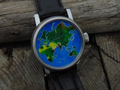 "Mapa" tarcza z emalii drutowej.