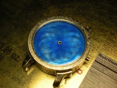 Email grand efu. Srebro 36 mm. Giloszowane. Emalia Shauer.