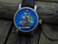 Santa Maria - porcelanowa tarcza na srebrze.