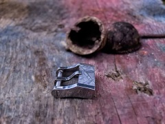 Najstarsza w Układzie Słonecznym klamra do zegarka