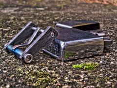 Klamra z damastu i tytanu