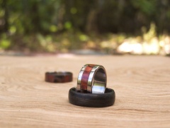 Obrączki tytanowe inkrustowane hebanem i palisandrem