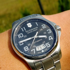 victorinox officer 241370