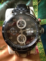 TAG HEUER Carrera
