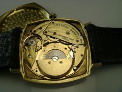 ten sam Chopard w środku