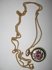 Wisiorek-zegarek firmy Royal