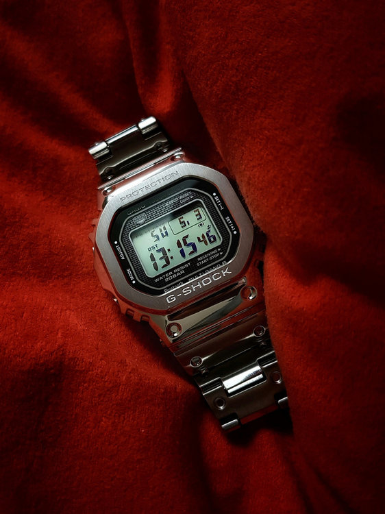 Casio G-shock GMW-B5000D-1ER.jpg