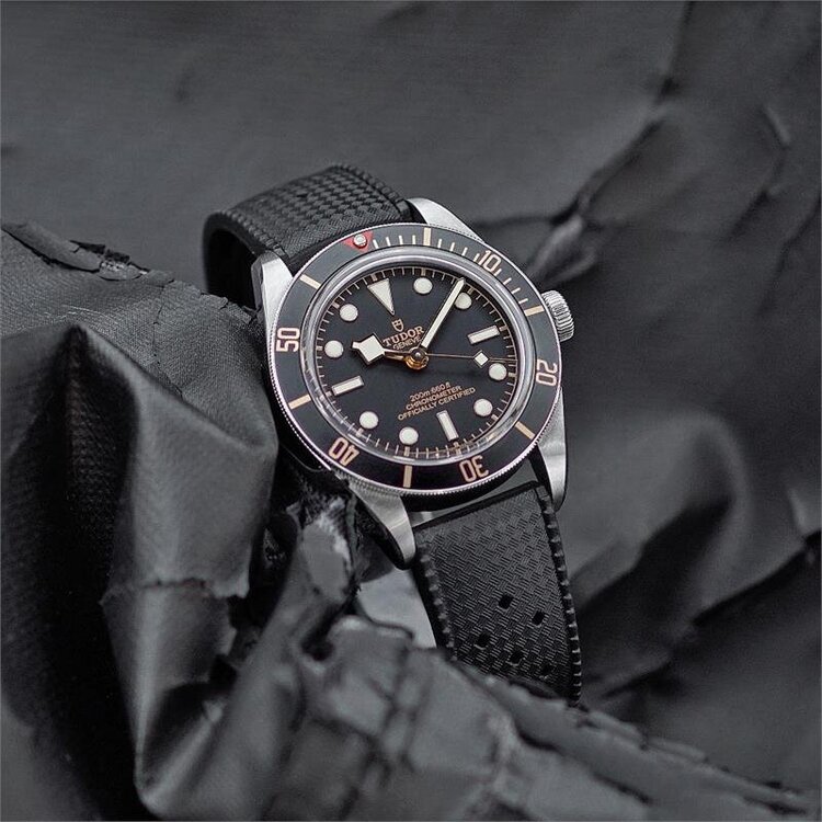 20mm-Retro-Vintage-Tropic-Rubber-Watch-Band-Strap-Tudor-Black-Bay-58-Dive-Watch.jpg