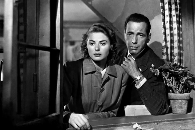 humphrey-bogart-casablanca.jpg.639994bb420d748bb5ef98f1f9d6e867.jpg
