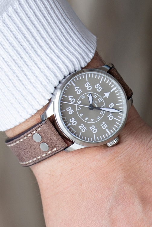 Laco-Aachen-Augsburg-Taupe-Watch-18.thumb.jpg.01008959a12a28d5ba31e2bbfadb715a.jpg