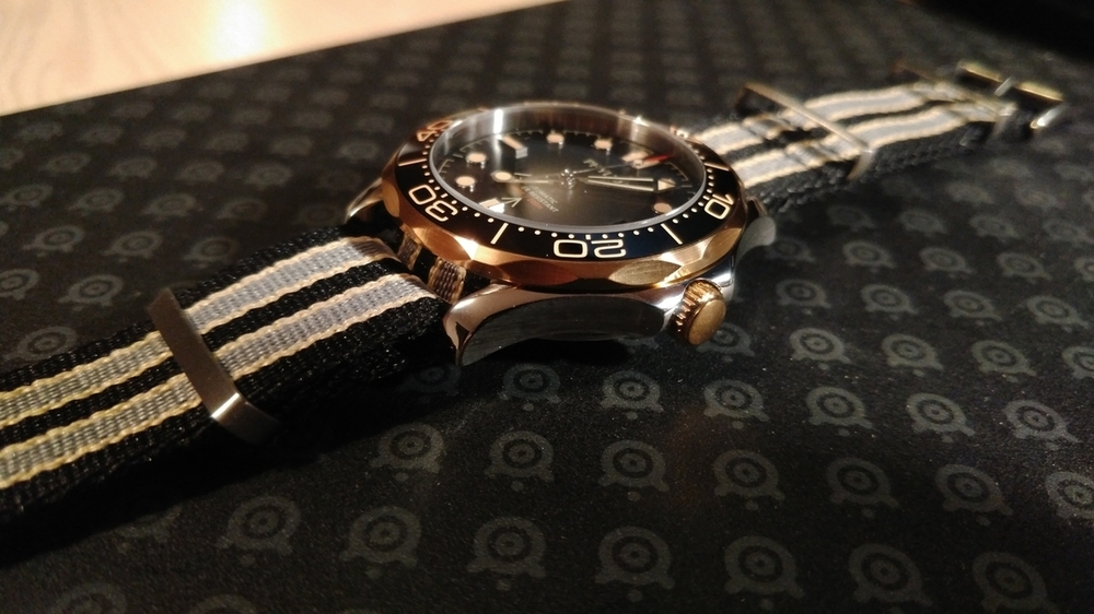 oie_30193933m6T43IS0.jpg