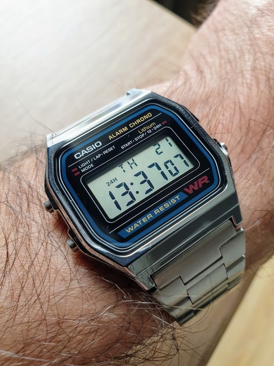 casio.thumb.jpg.01d8cef726198add17d531d9c4b17eeb.jpg