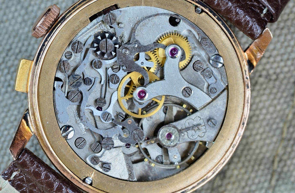 venus-170-chronograph-movement-closeup-2.thumb.jpg.3bea20f6b50a33bf3ee1b311053a852a.jpg