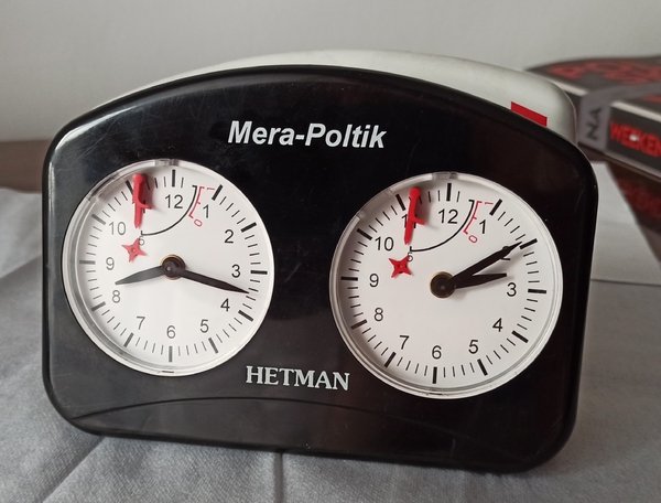 Zegar szachowy front