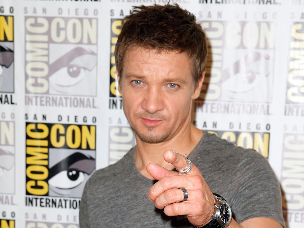 jeremy-renner-1920.thumb.jpg.b0744d12bcc20cd24fe685535161dcc4.jpg