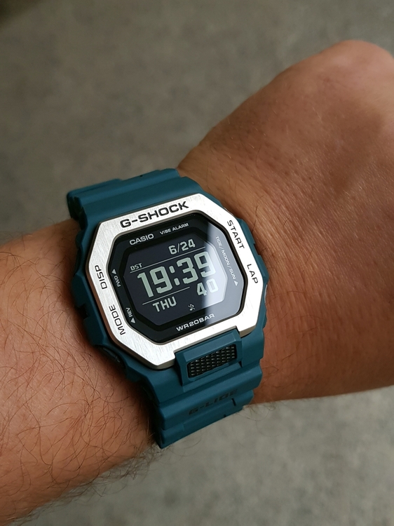 Casio G-shock GBX-100-2ER (10).jpg