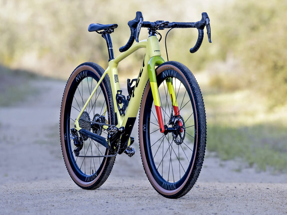 Felt-Breed-Carbon-gravel-race-bike_yellow-angled.jpg