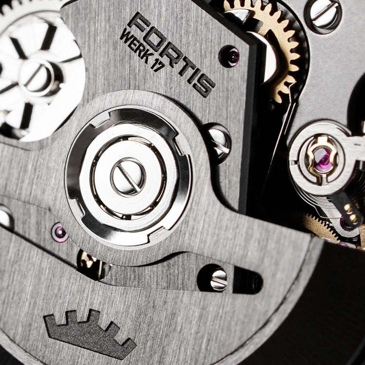 Fortis-Werk-17-Chronograph-manufacture-movement-tested-into-space-9.jpg