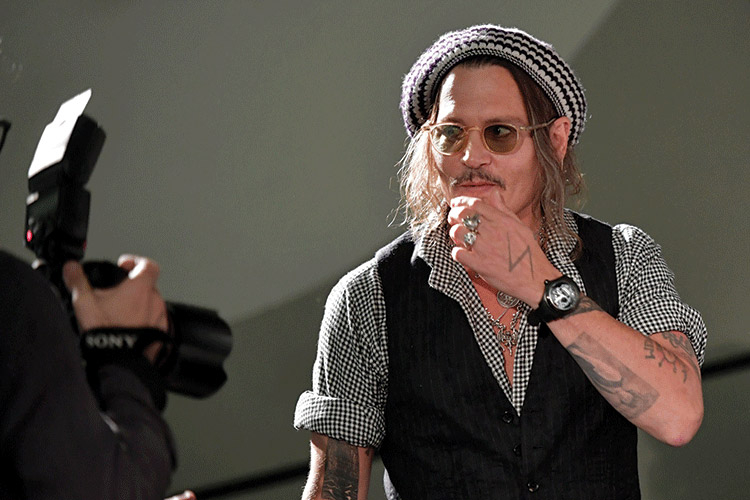 Johnny-Depp.jpg.08986d5f0ee66ca2d4fd1c5e0fe507ac.jpg