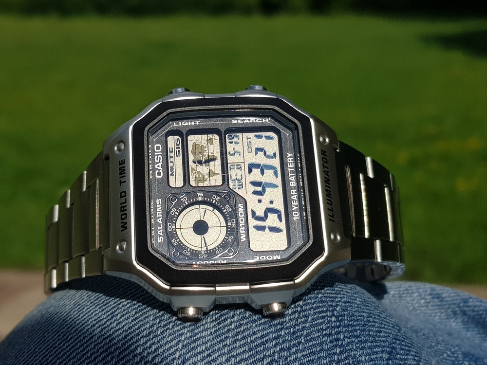 Casio AE1200WH-1AER Royale World Time.jpg (10).jpg
