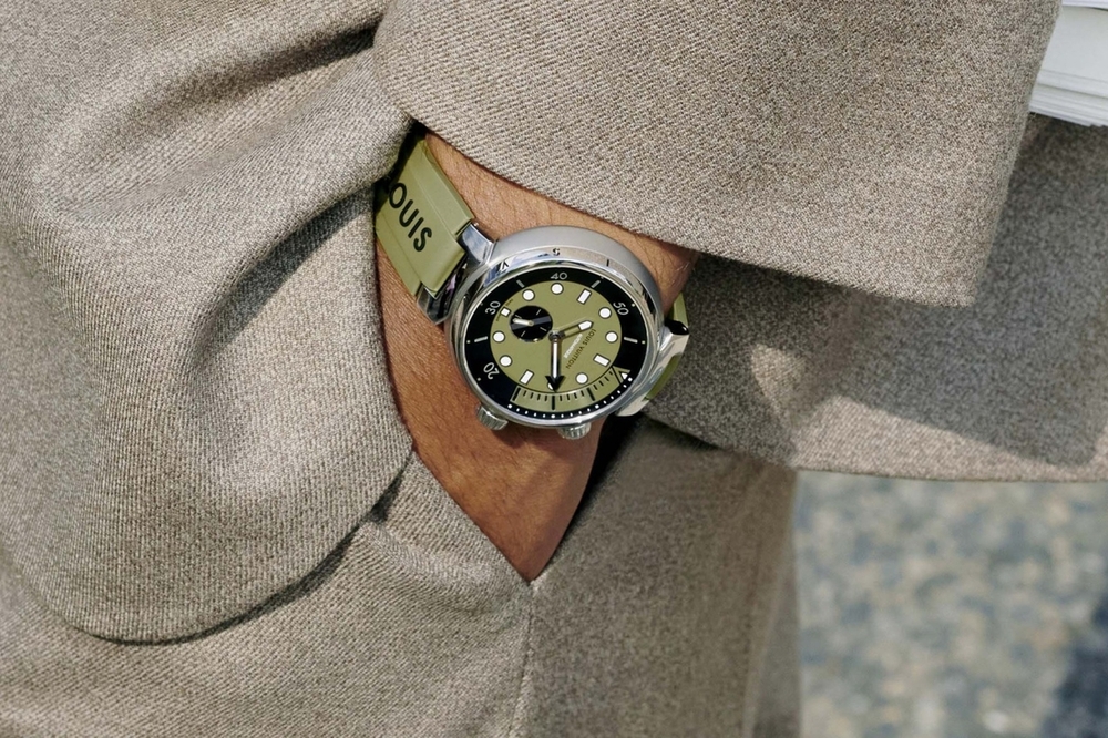 Louis-Vuitton-Tambour-Street-Diver-olive-green-QBB202-5-1536x1024.thumb.jpg.4d388d2366526949183884cc5f8d0f0b.jpg