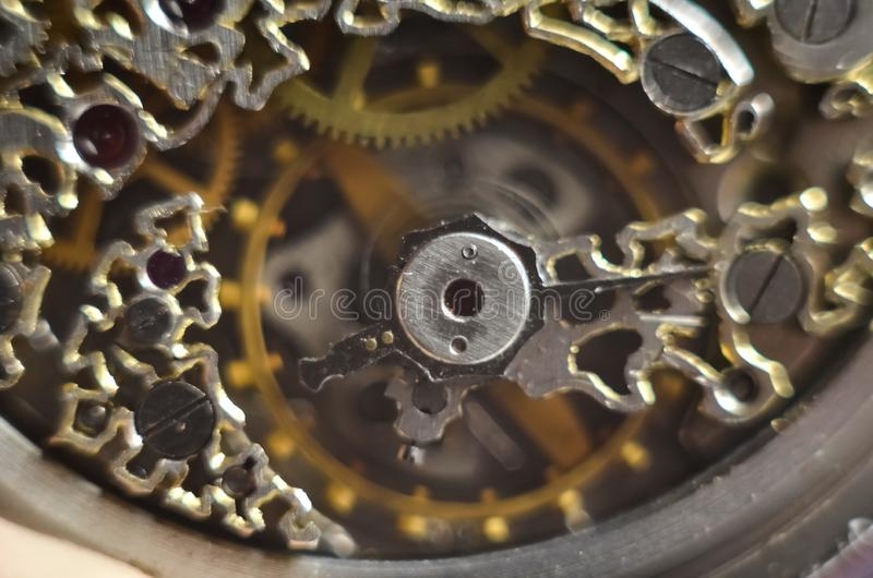skeleton-hours-antique-antique-clockwork-jewelry-engraving-mechanical-pocket-watch-close-up-selective-focus-mechanism-gears-142339319.jpg.ed960c42811a16fdf06801d943740289.jpg