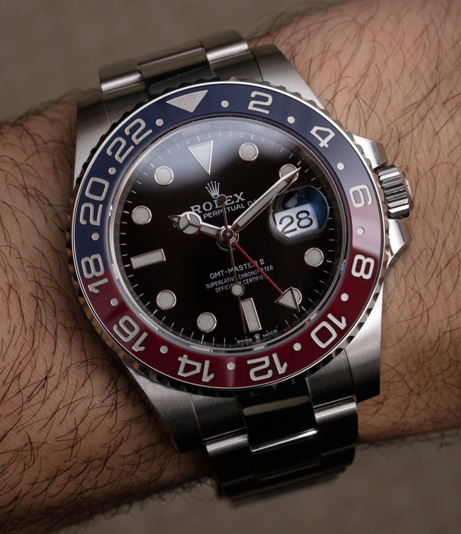 Rolex-GMT-Master-II-126710BLNR-126710BLRO-watches-16.thumb.jpg.4671a1e3340f89840387779a92ae4b32.jpg