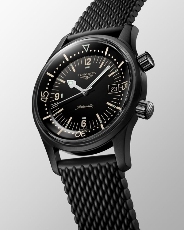 longines-legend-diver-black.thumb.jpg.195dc06248ff5e2b38b13e95e0265c71.jpg
