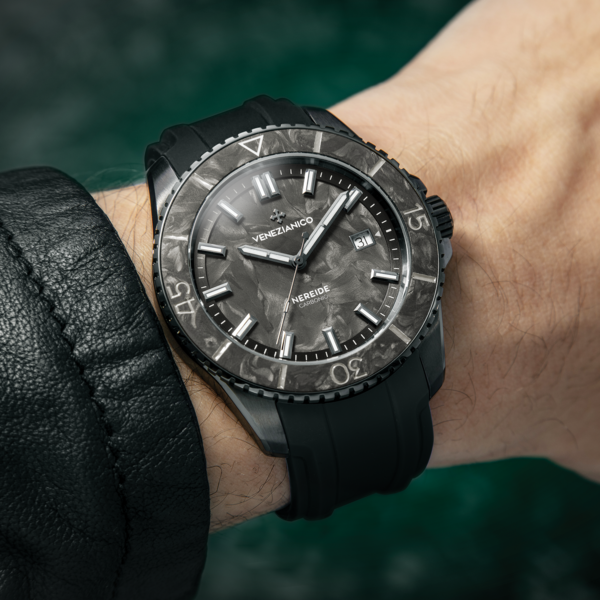 VENEZIANICO Nereide Carbonio.png