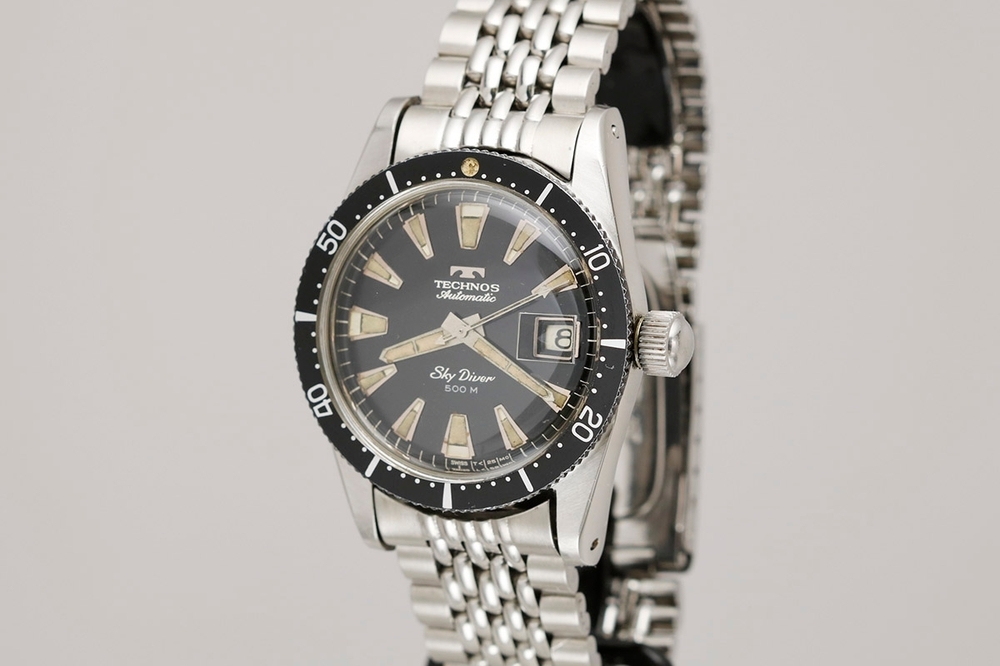 Technos sky diver.jpg