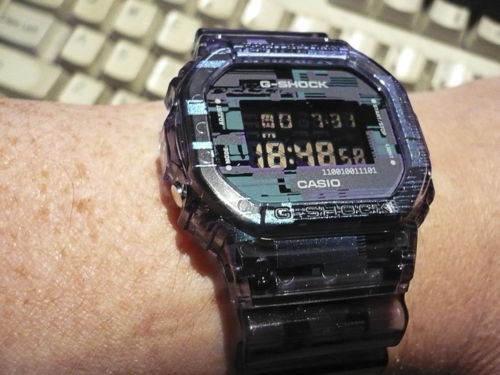 G-SHOCK  DW-5600NN -1ER-1090299.jpg
