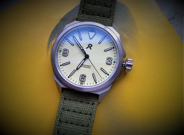 RZE Resolute C3 Full Lume.jpg