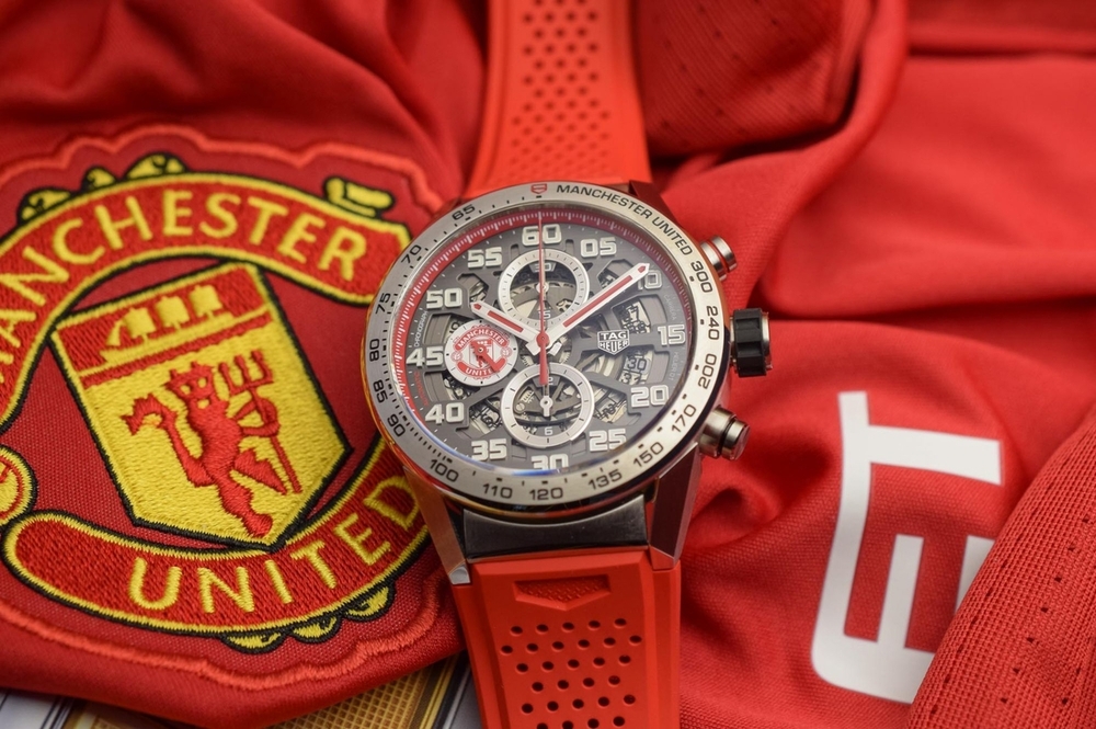 nss-sports-tag-heuer-man-united-7.thumb.jpg.0b3596842f09f67e99dc454c493c4a43.jpg